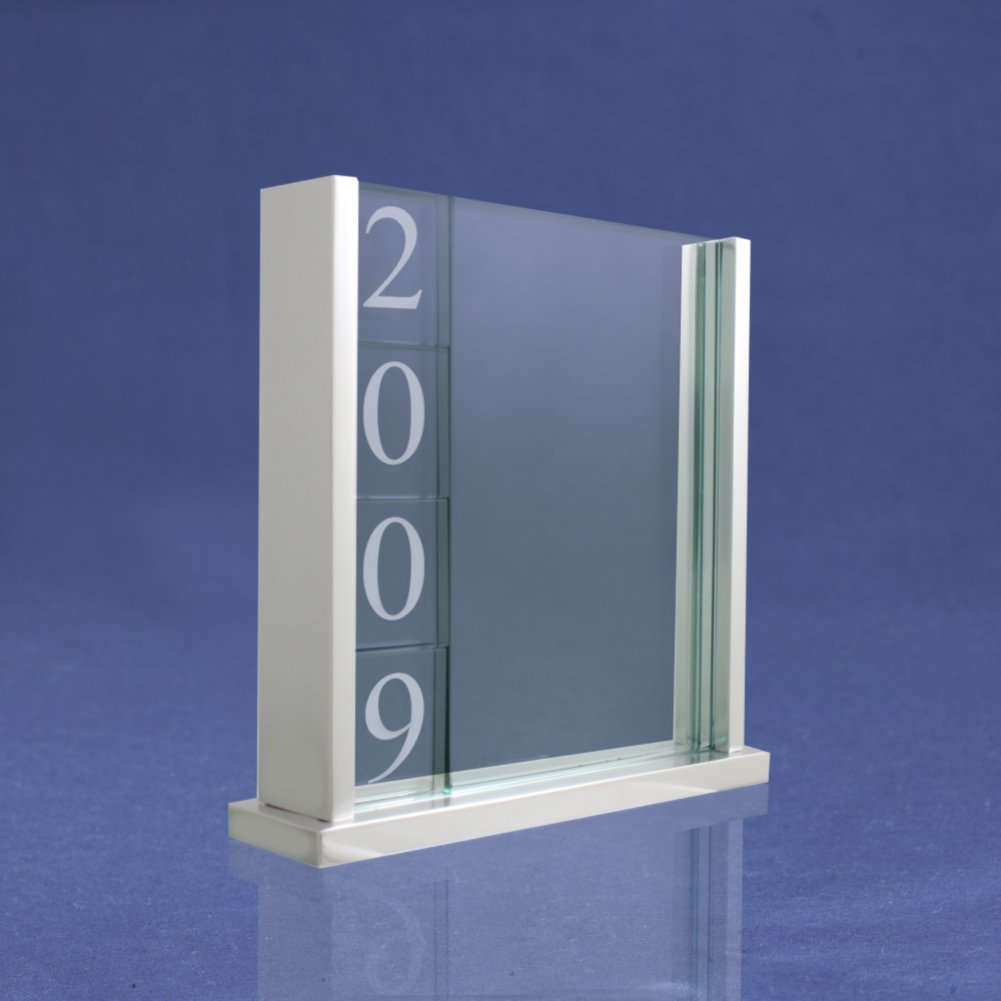 2009 Glass Pane Trophy SIDE