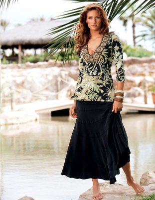 Tiered long skirt.