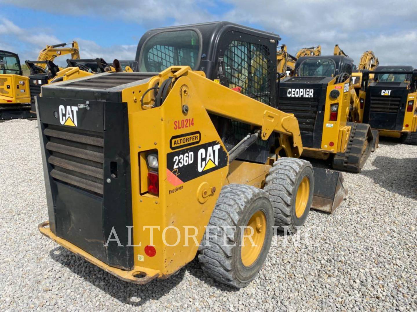 Photo of a  Caterpillar 236D