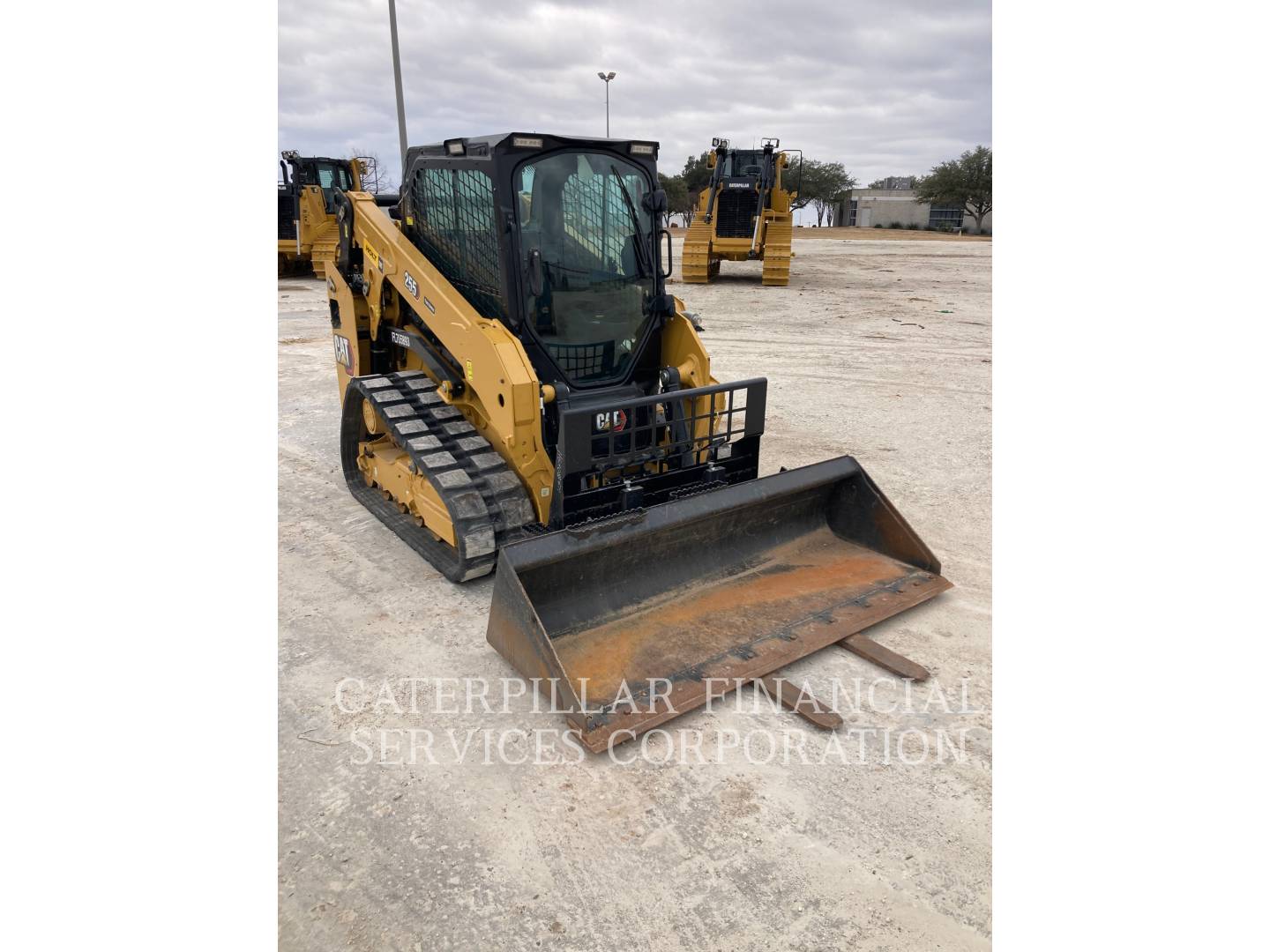 2025 CAT 255-05 - RIGHT_REAR