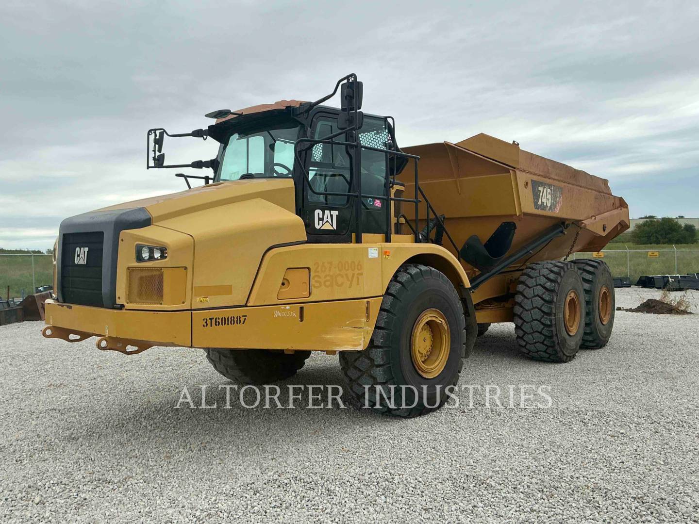 Caterpillar 745