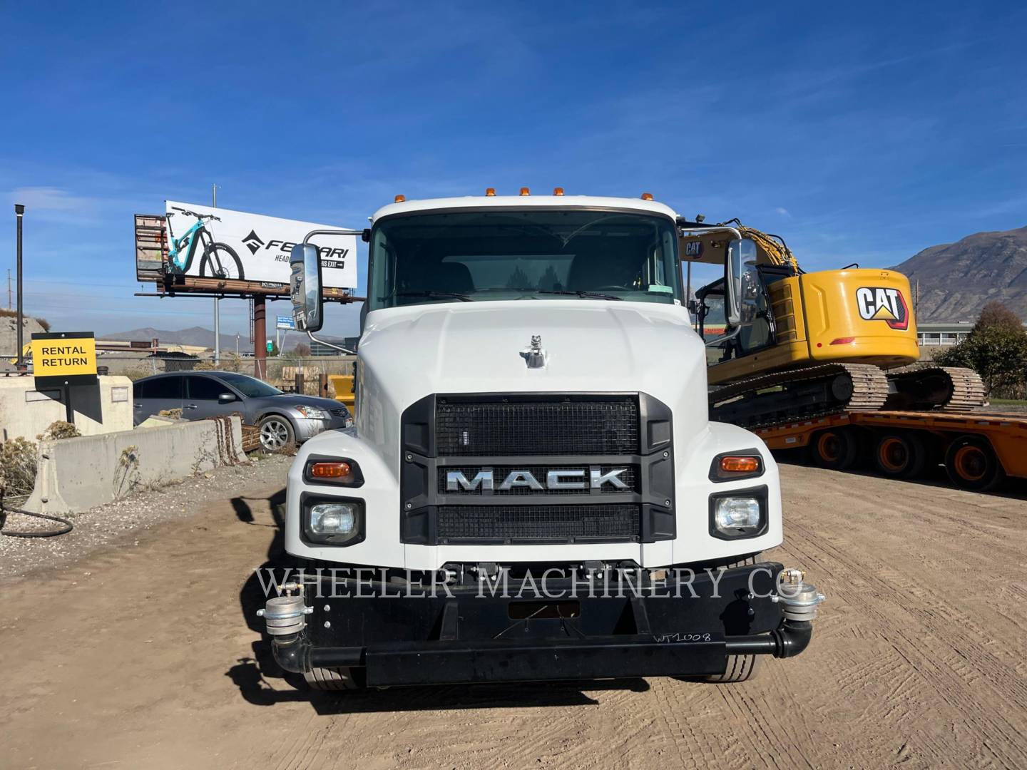 Photo of a  Mack WT2000 A