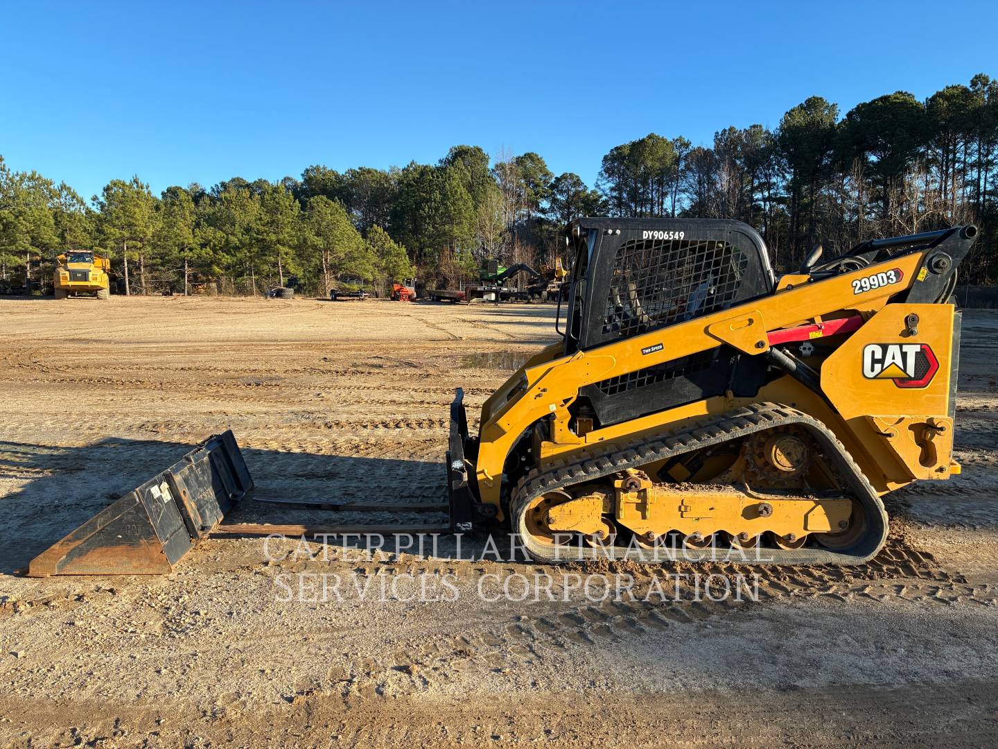 2022 CAT 299D3 - FORKS & BUCKET - 17