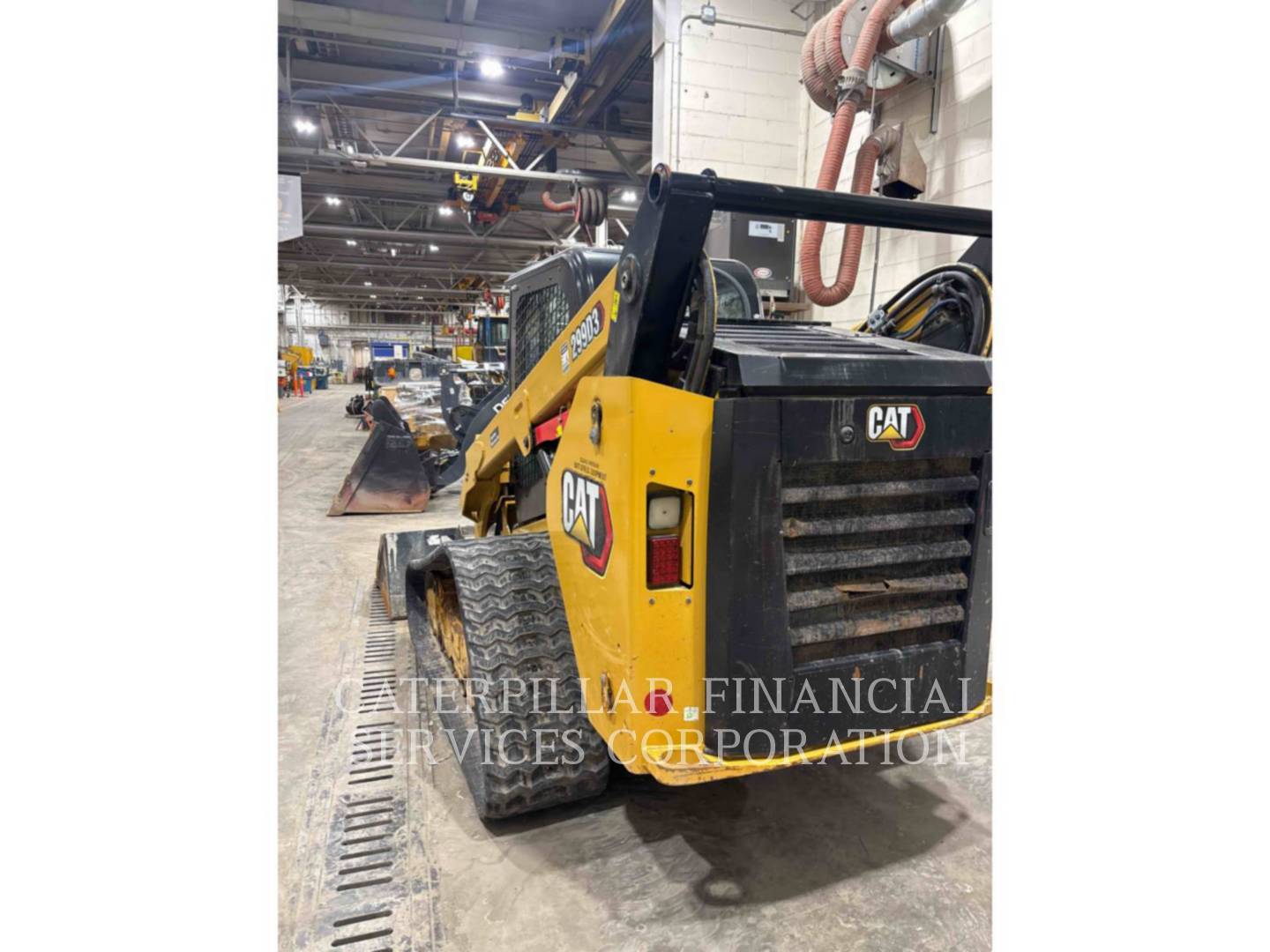 2023 CAT 299D3 - LEFT_REAR