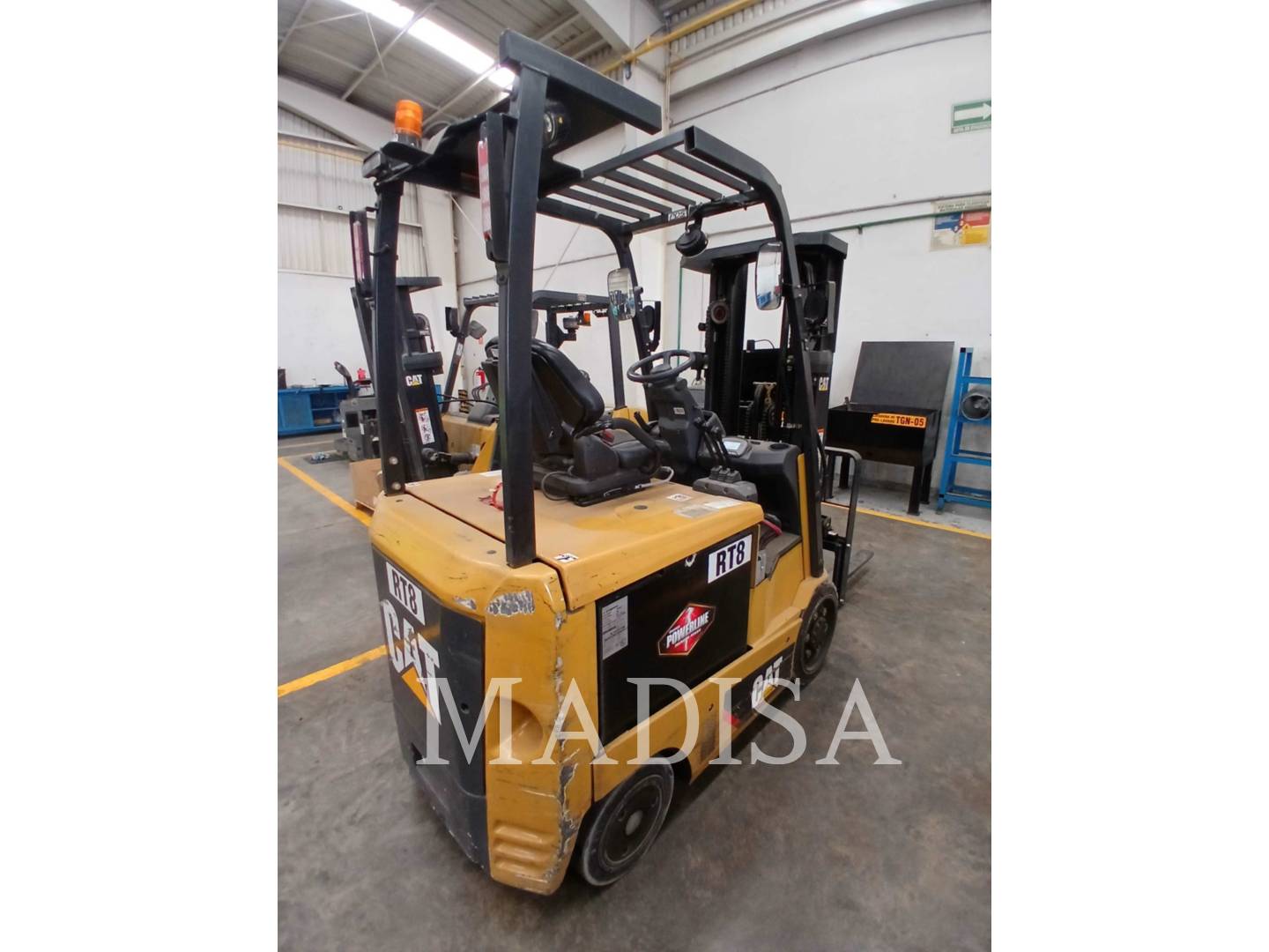 Photo of a  Cat Lift Trucks EC25N2