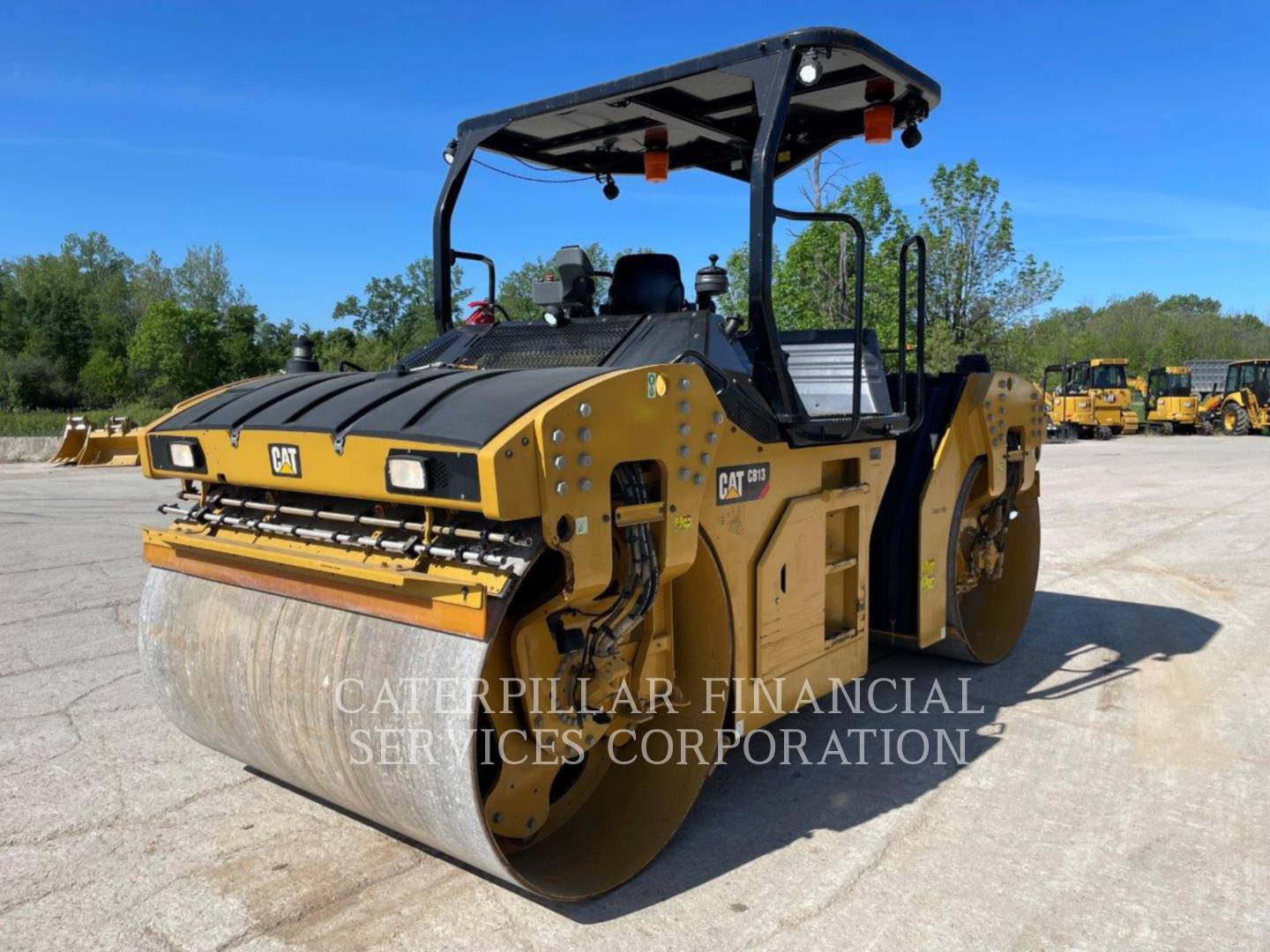 2019 Cat CB13