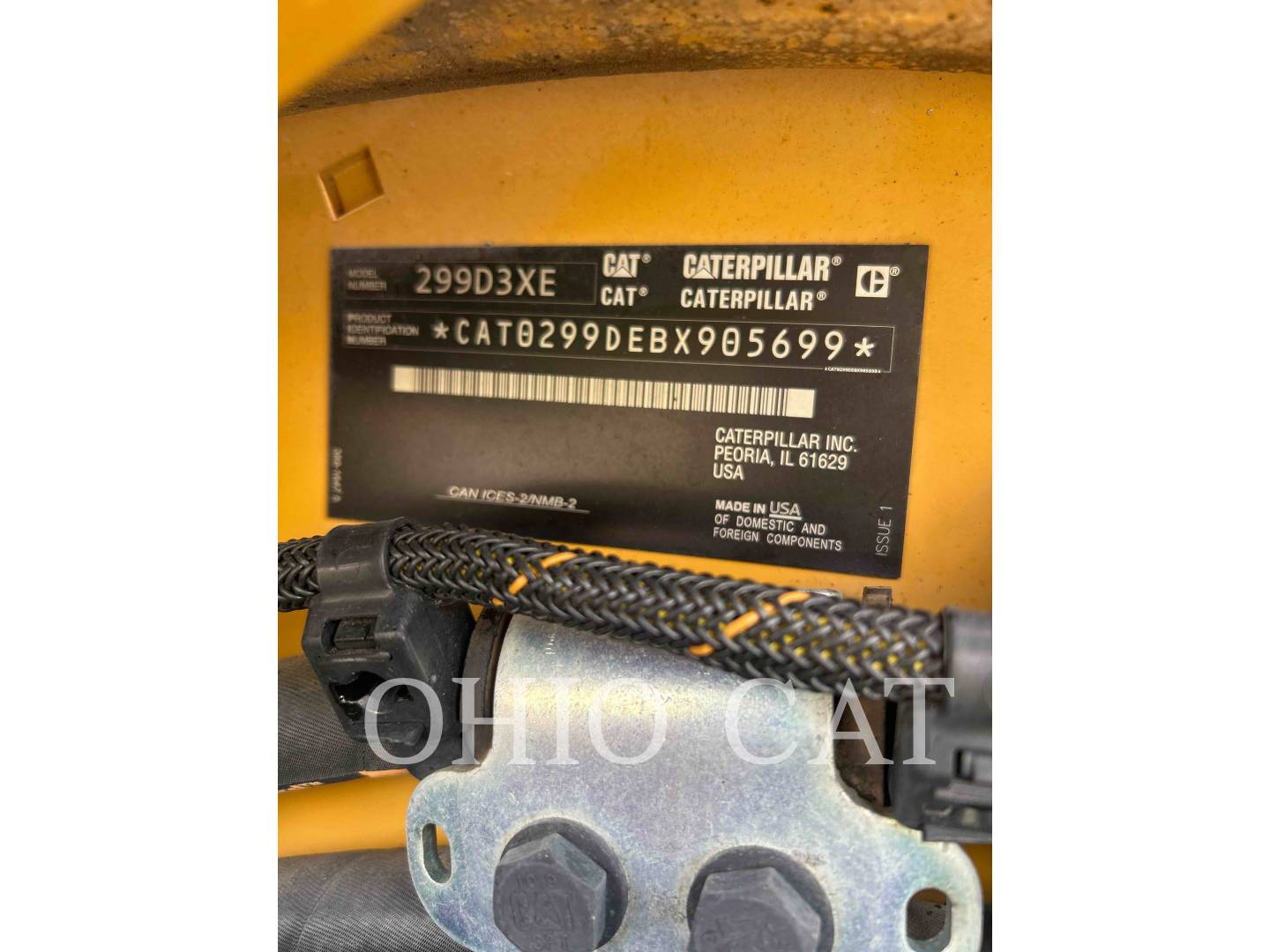 2023 CAT 299D3XE - SERIAL_NUMBER_PLATE