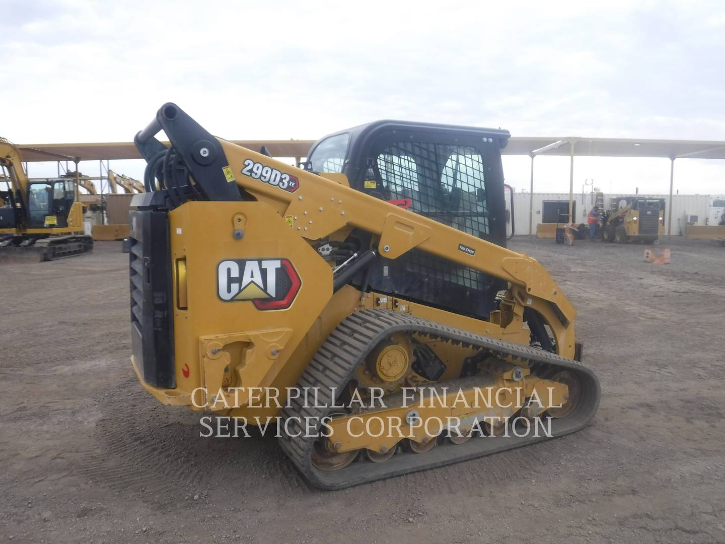 2023 CAT 299D3XE - LEFT_REAR