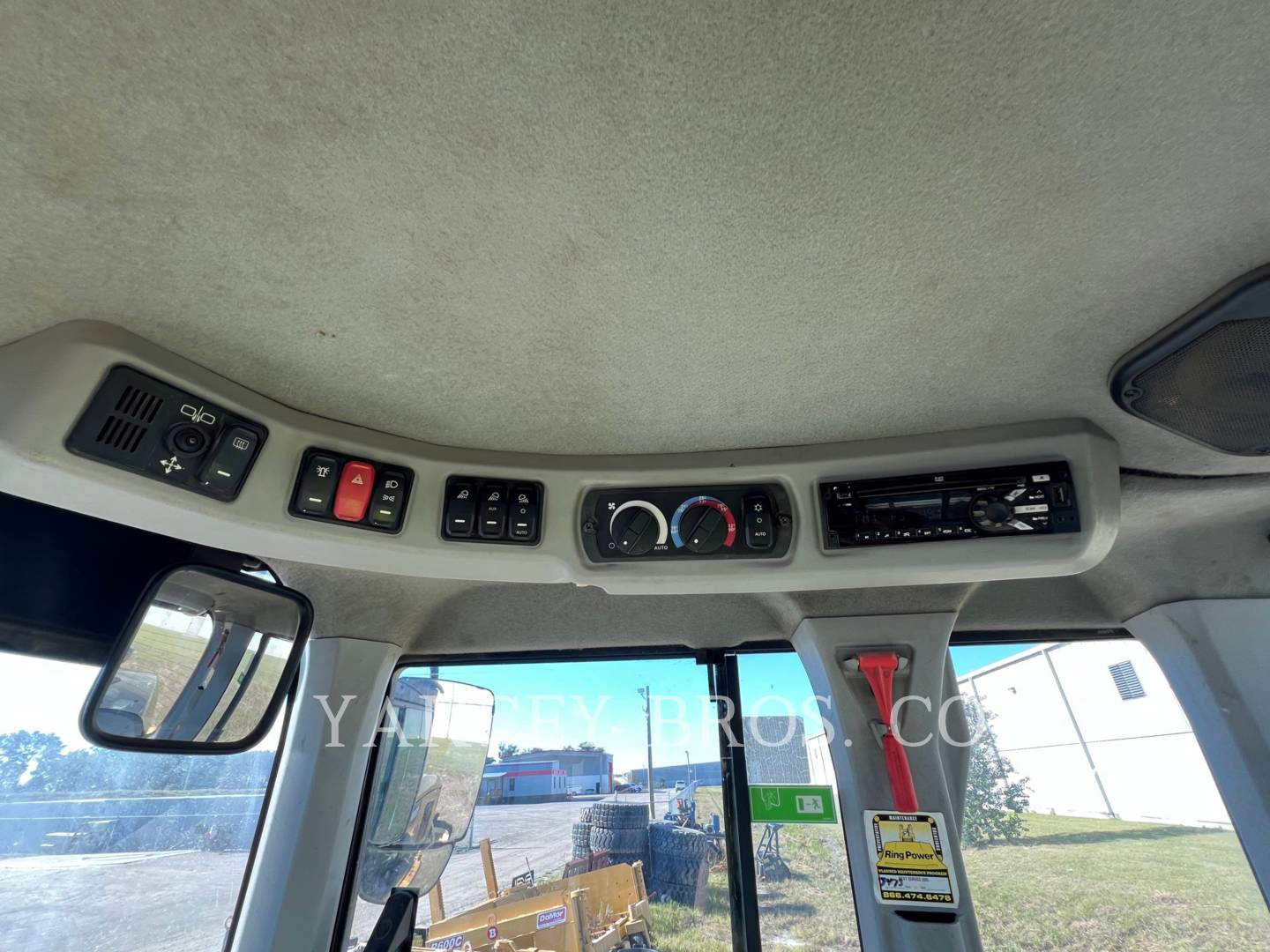 2019 CAT 930M