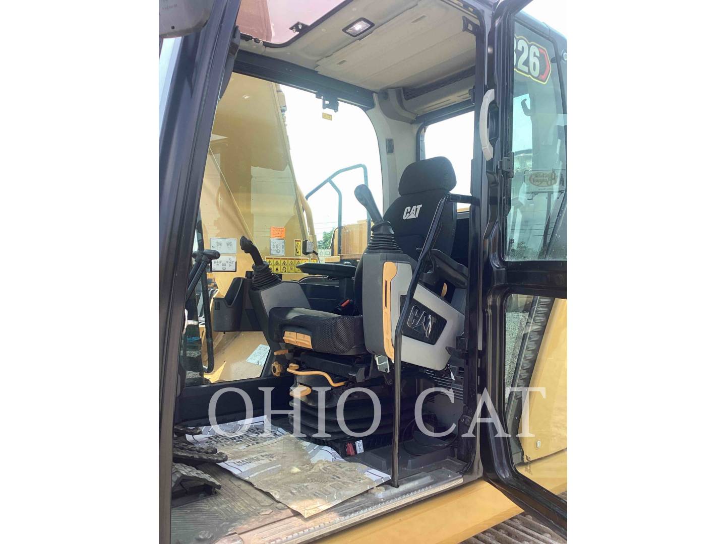 2019 CAT 326 SLR - 23