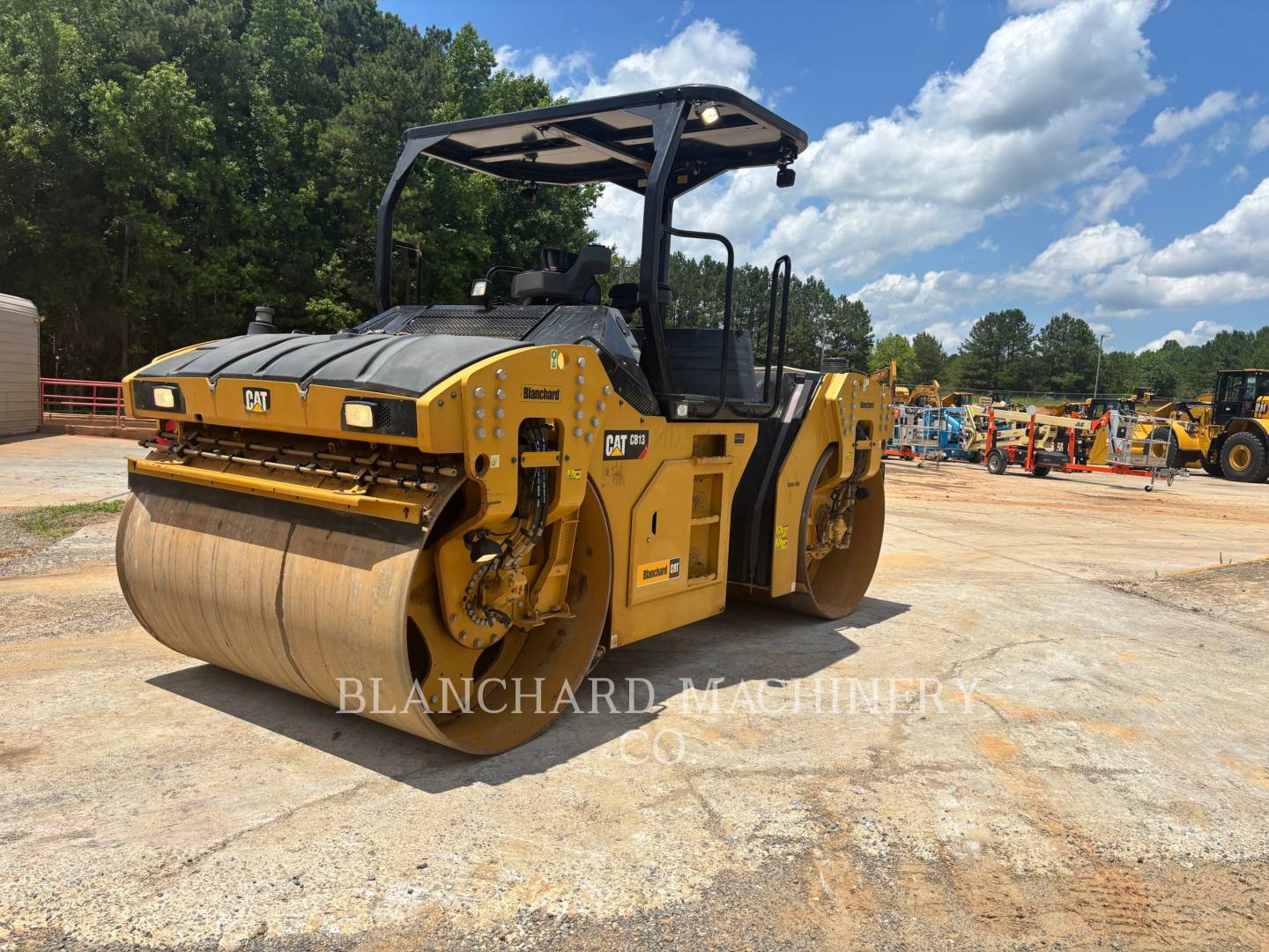 2018 Cat CB13