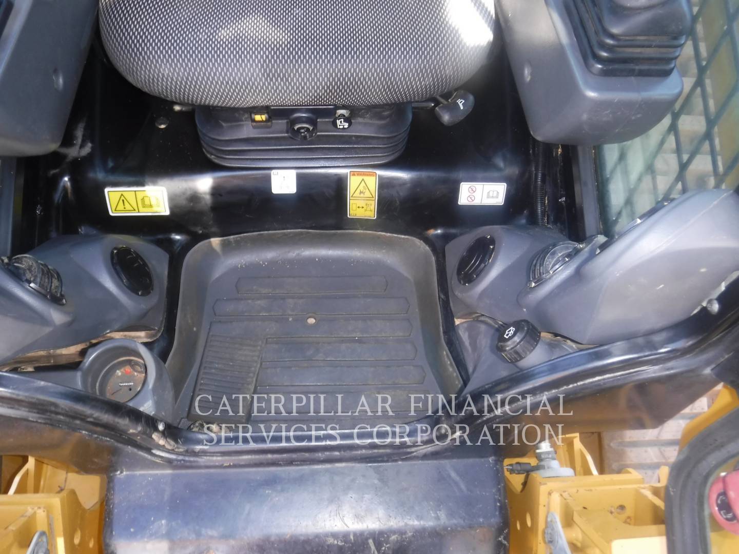 2023 CAT 299D3 - 24