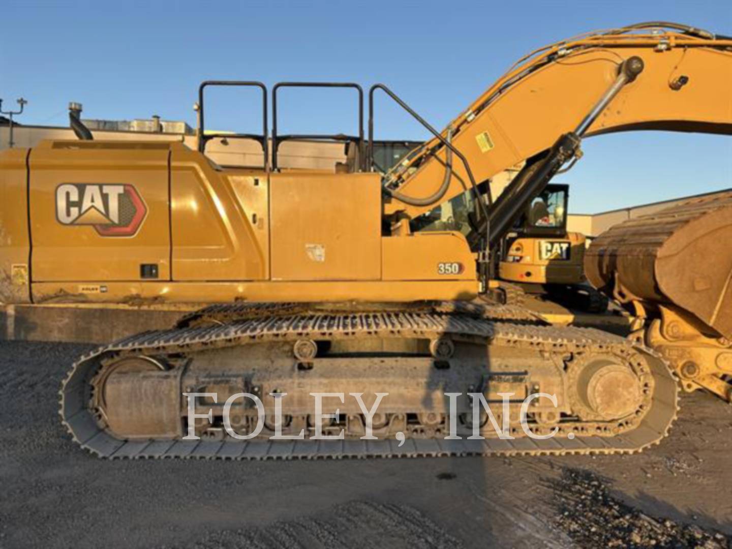 Photo of a  Caterpillar 350-06