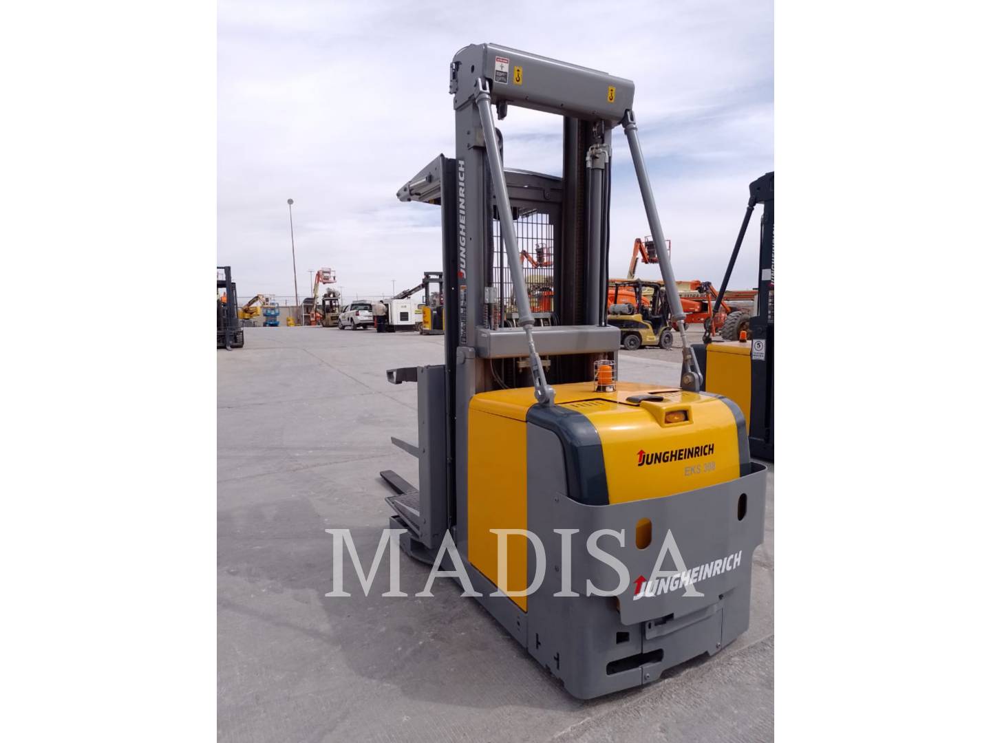 Photo of a  Cat Lift Trucks EKS308