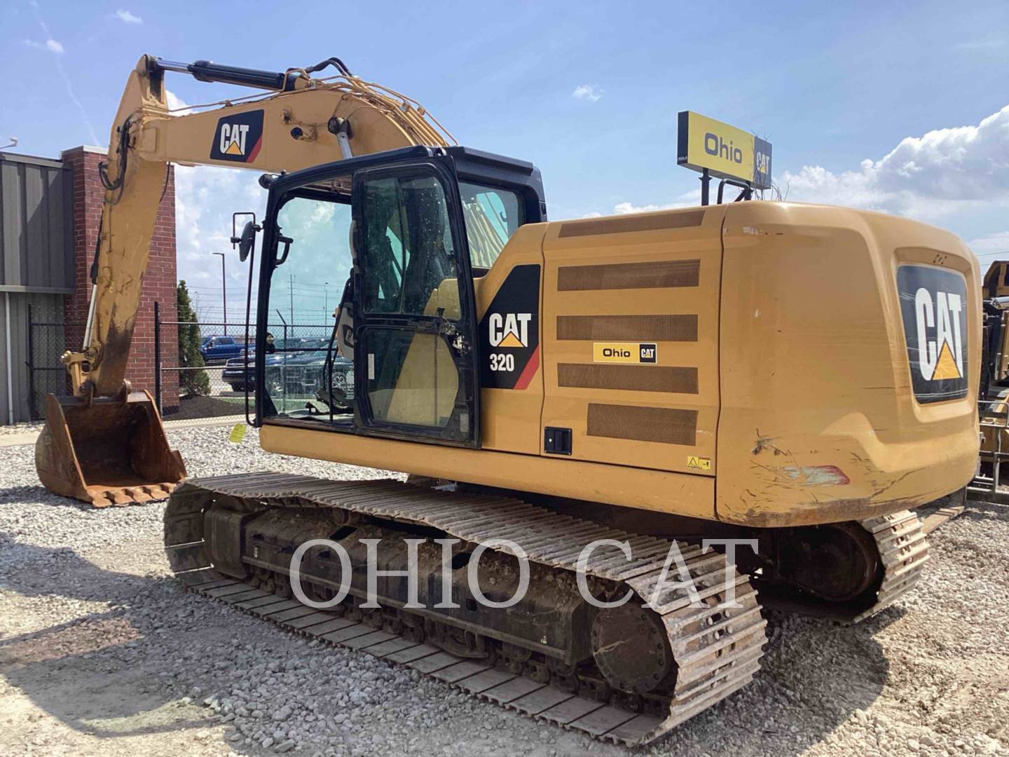 Photo of a  Caterpillar 320 STD