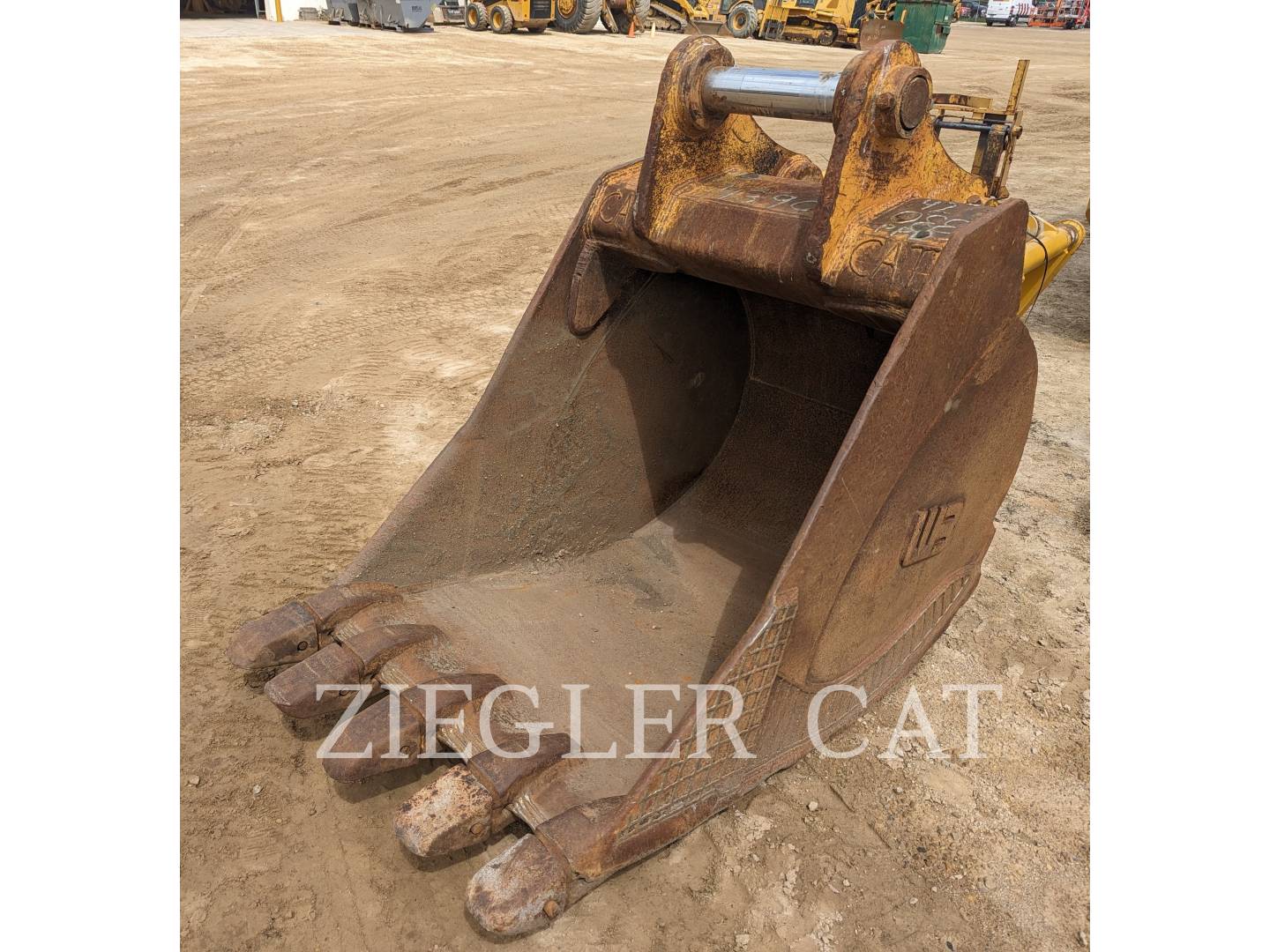 2000 OTHER US MFGRS DB LINK EXCAVATOR BUCKET 42" HEAVY DUTY