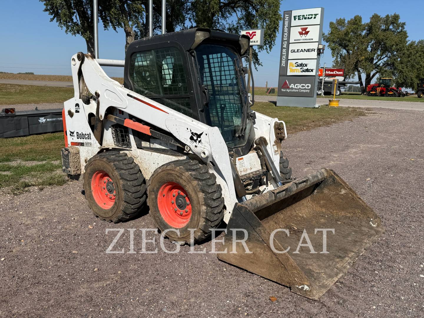 2013 BOBCAT S590