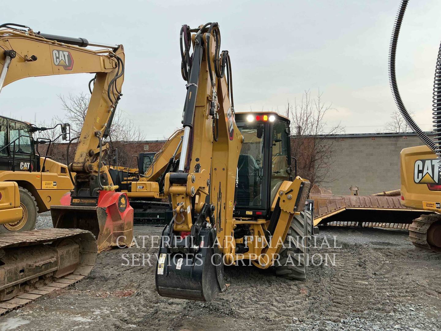 2024 CAT 42007XE - RIGHT_REAR