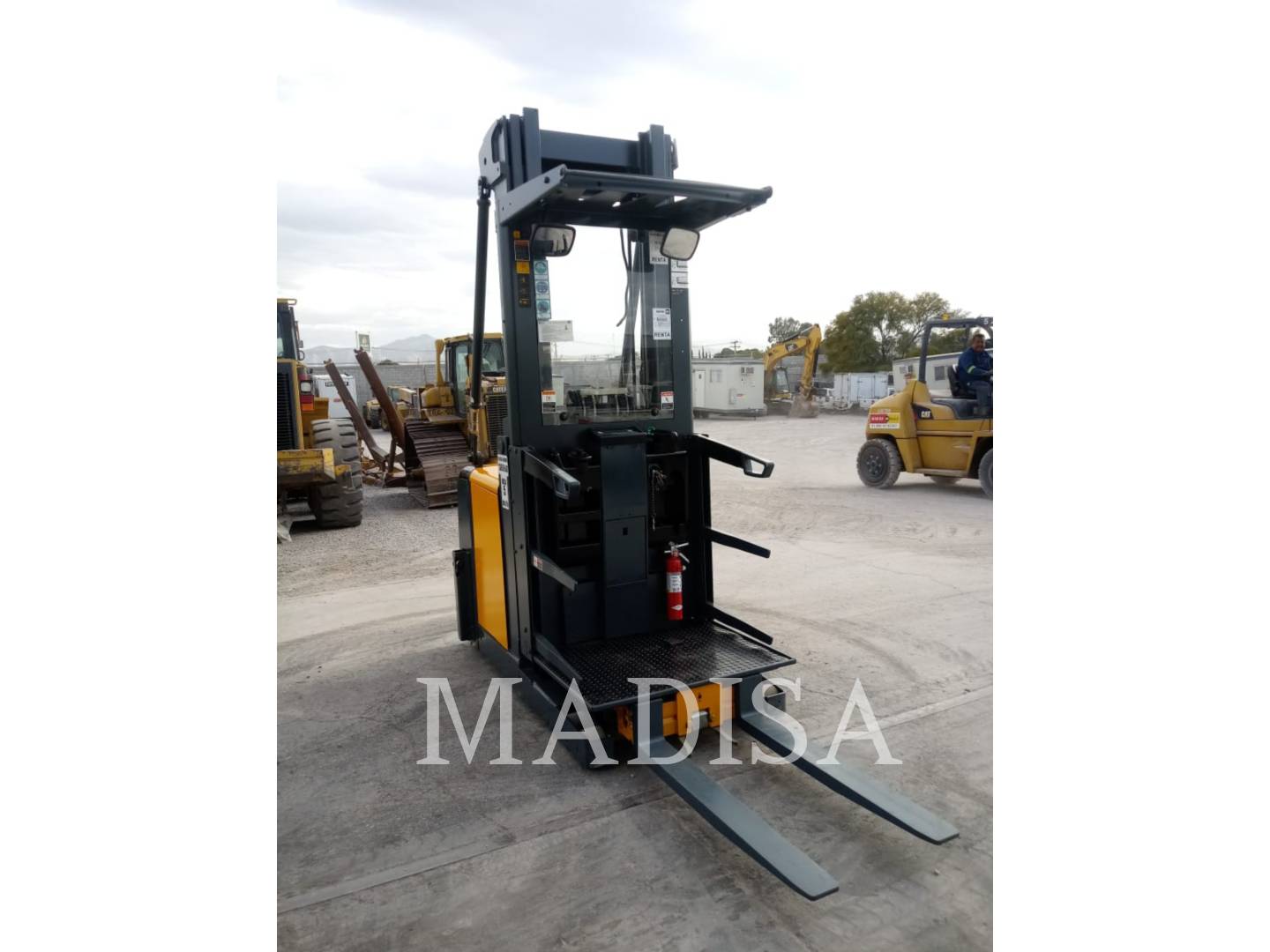 Photo of a  Cat Lift Trucks EKS308