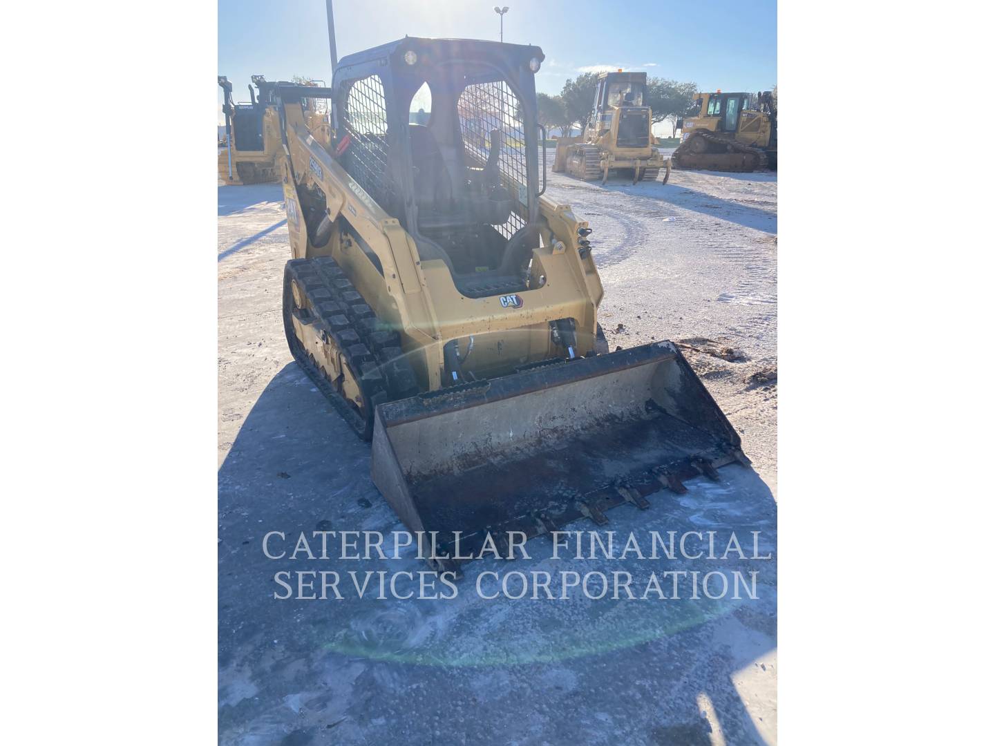 2022 CAT 259D3 - EMISSIONS_PLATE