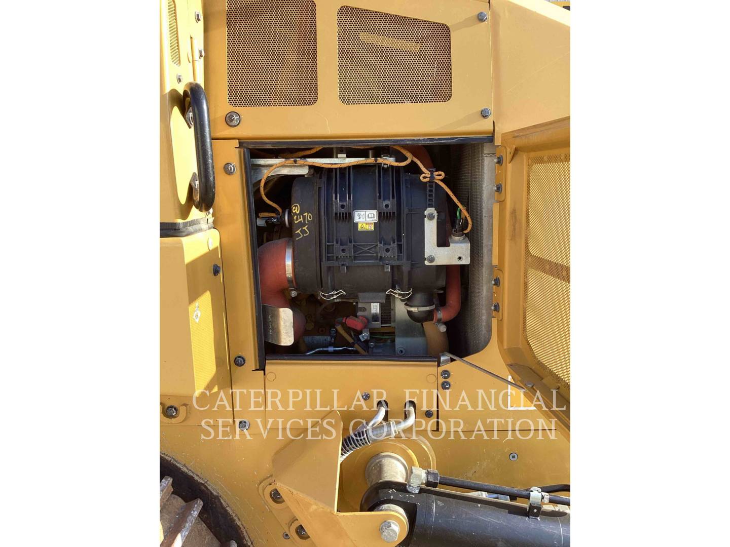 2023 CAT 963-12 - 24