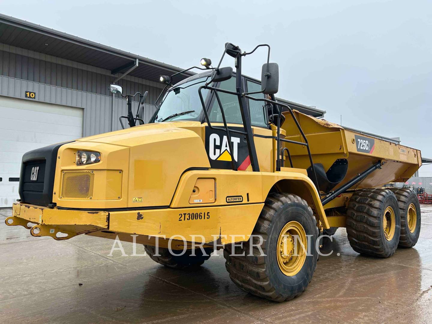  Caterpillar 725C2