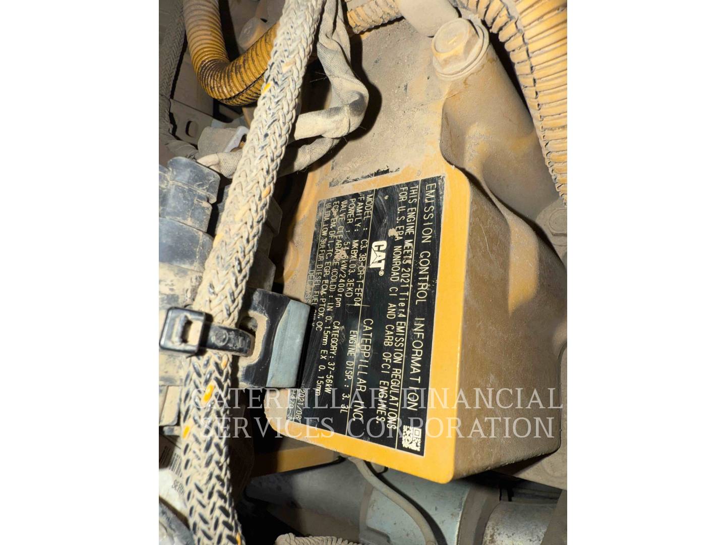 2022 CAT 259D3 - EMISSIONS_PLATE