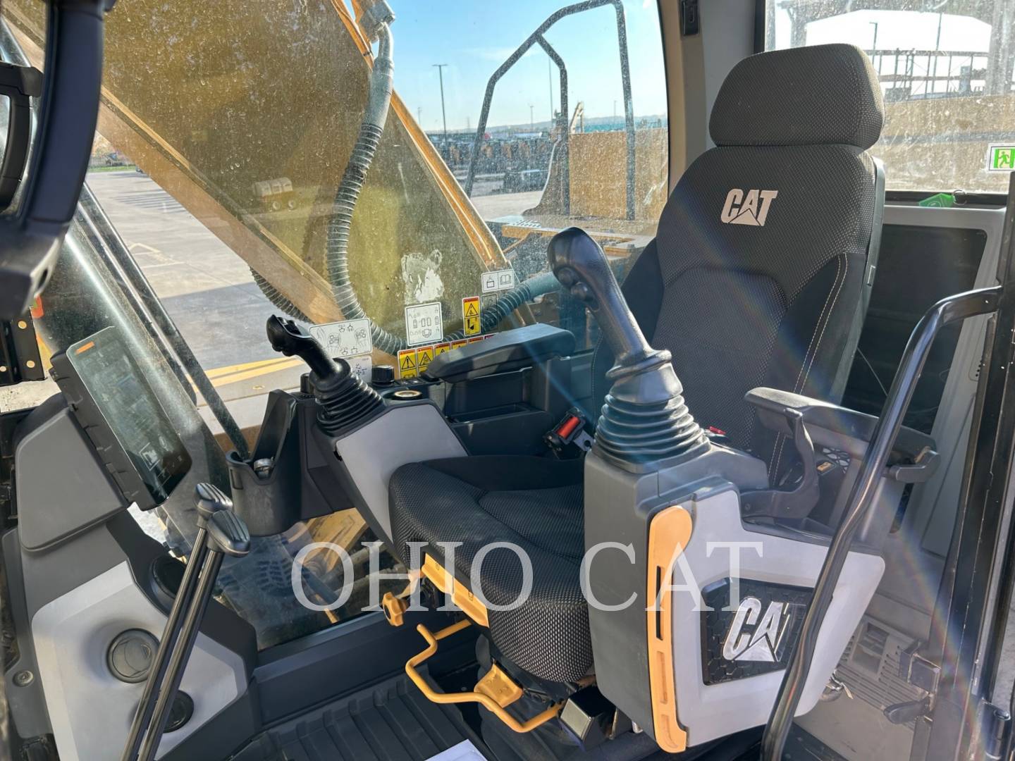 2020 CAT 323 TCS - 11