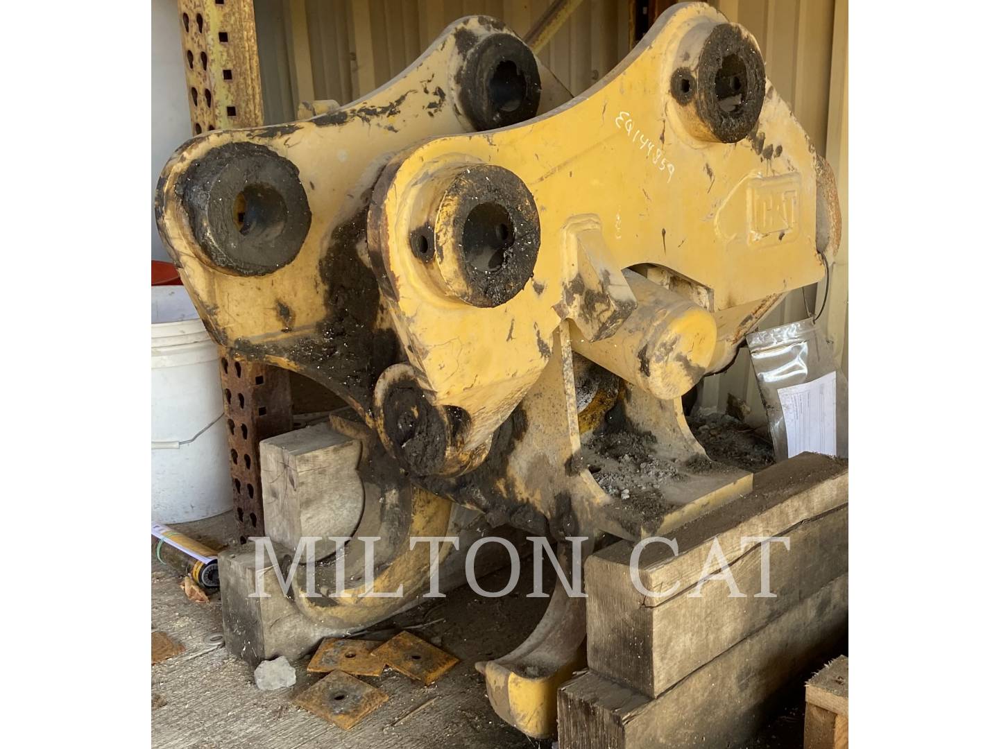  Caterpillar M314F/M316F/M318F TILTING PIN LOCK COUPLER