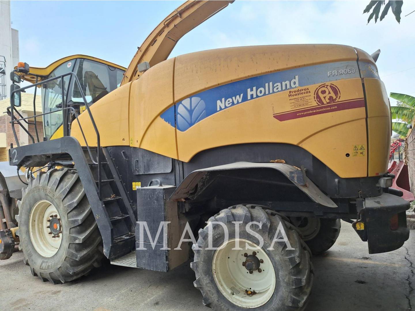 Photo of a  New Holland FR9060