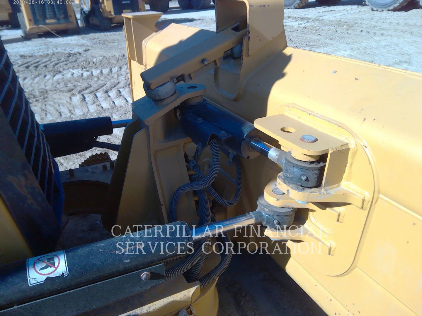 2022 CAT D3-12LGP - 11