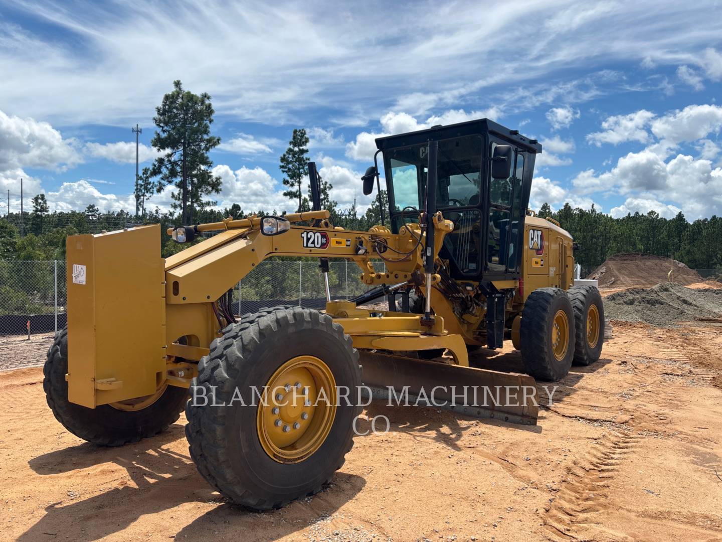 2023 Cat 120-01GC
