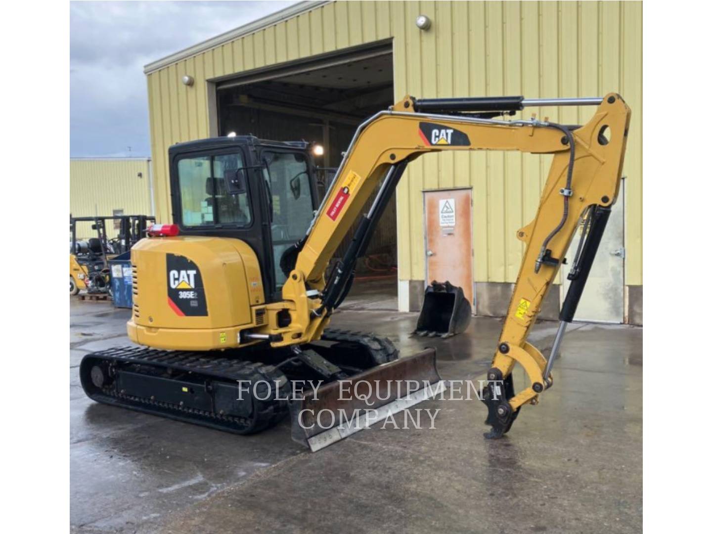 Photo of a  Caterpillar 305E2LC