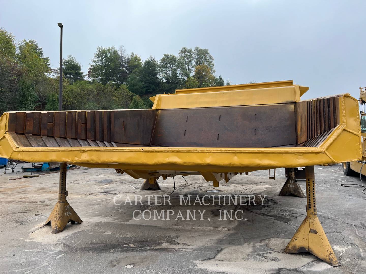 2003 CAT 777 D
