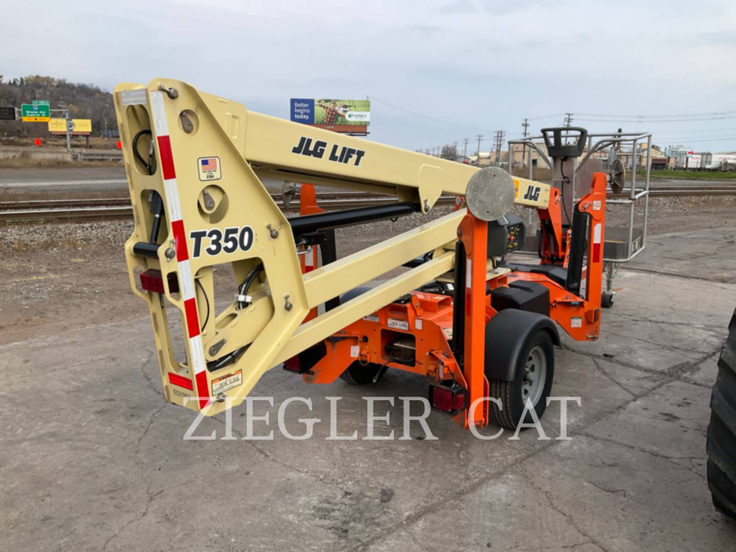 Photo of a  JLG T350