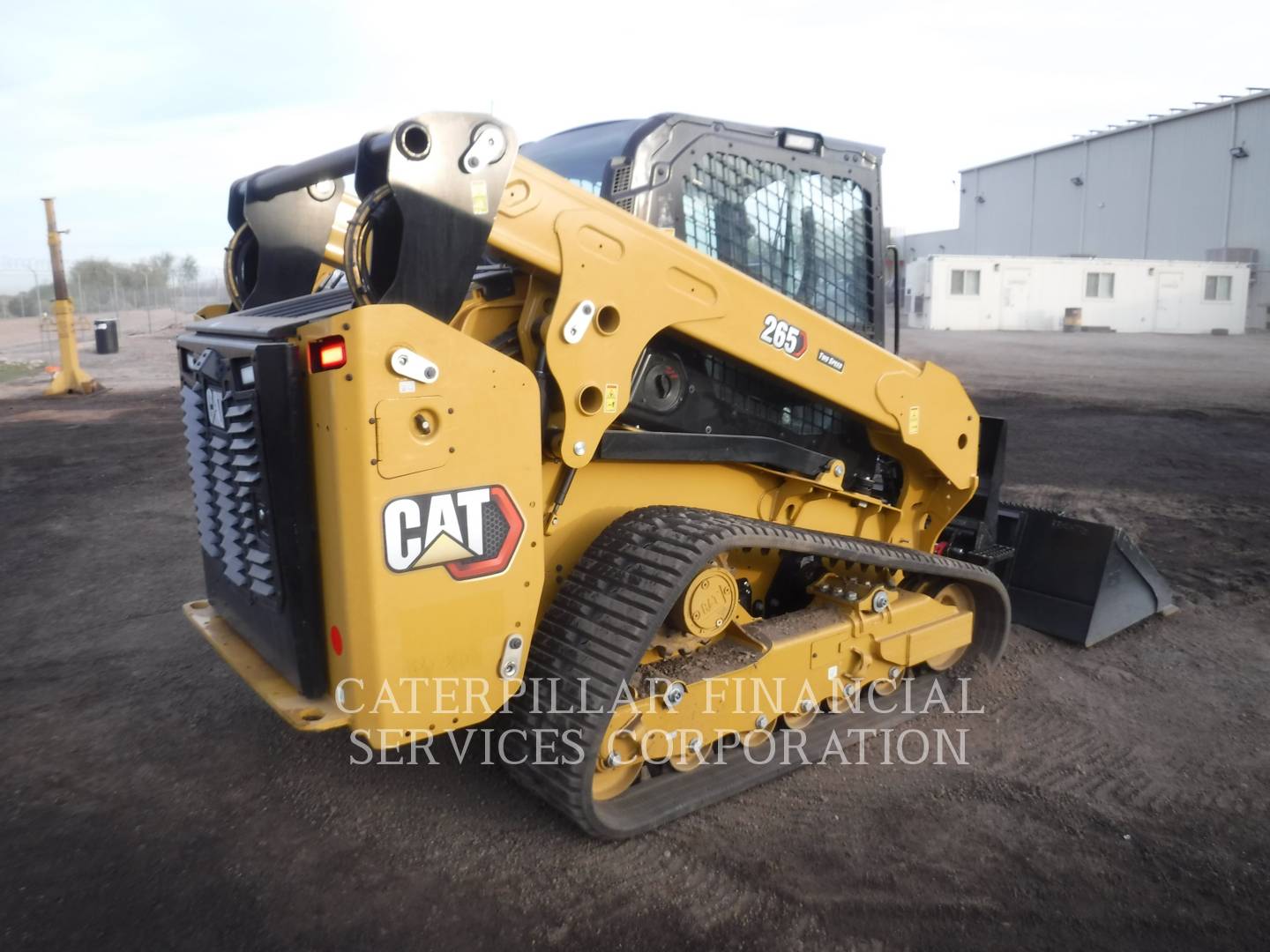2025 CAT 265-05 - LEFT_REAR