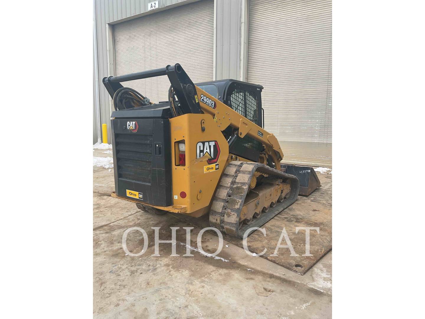 2023 CAT 299D3 C3H3 - RIGHT_REAR