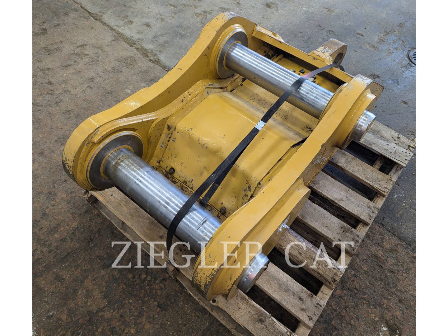 Photo of a  Caterpillar DB LINK EXCAVATOR HYDRAULIC COUPLER