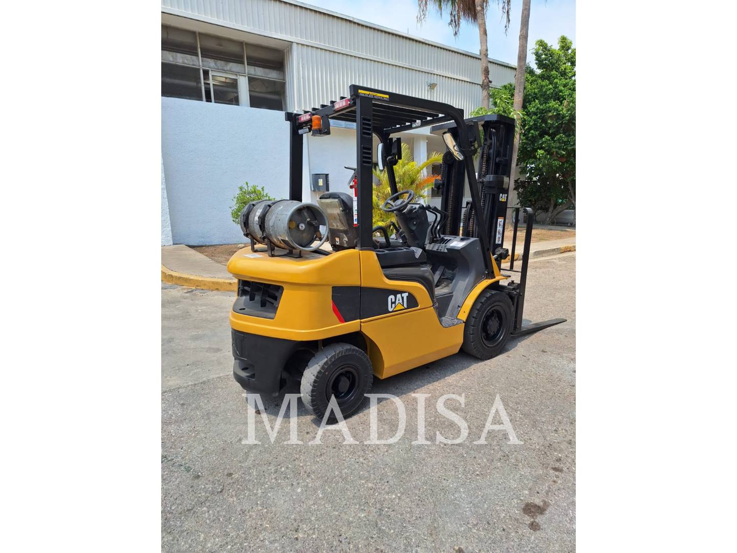 Photo of a  Cat Lift Trucks GP25N5-LE