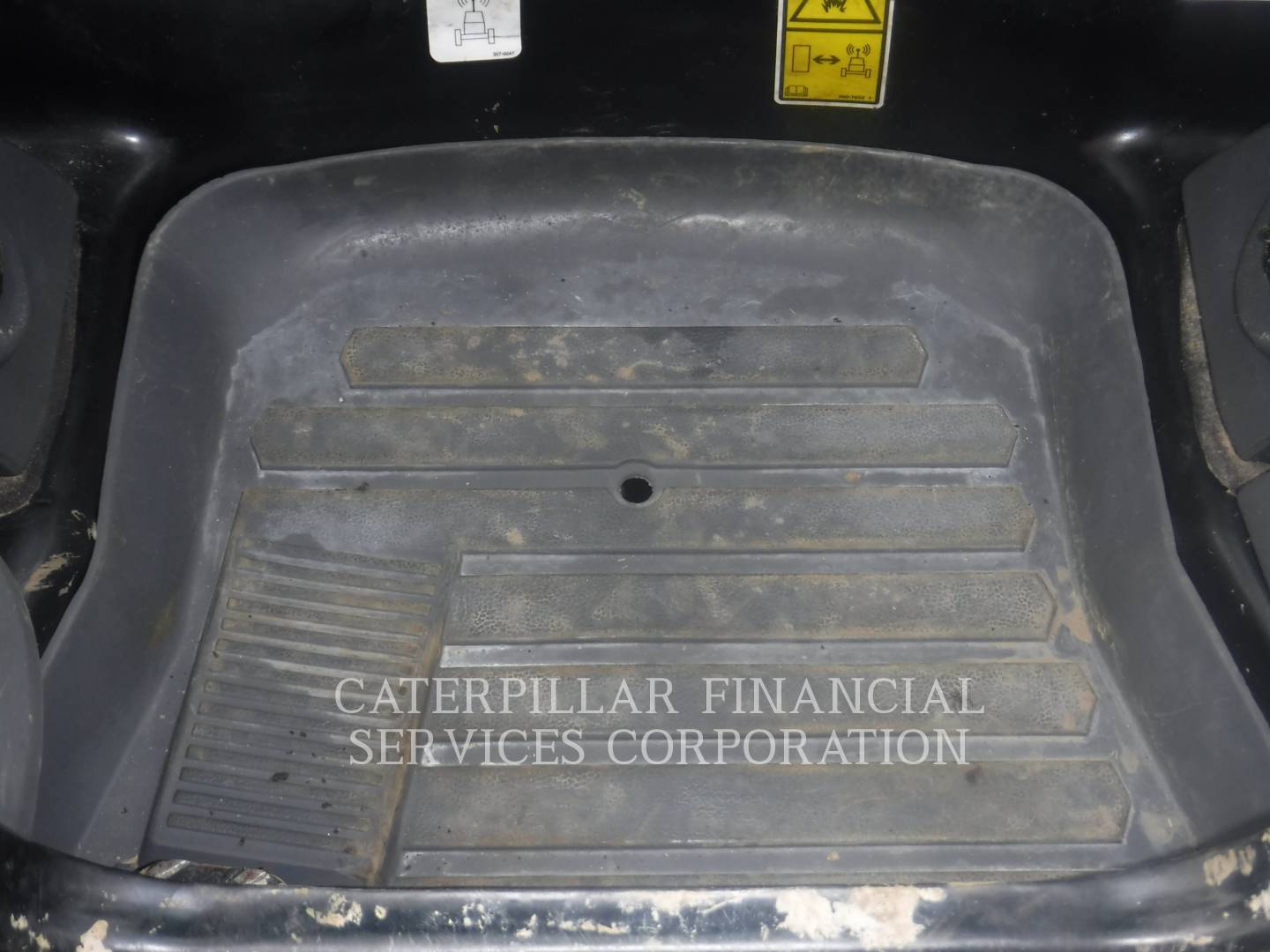 2023 CAT 299D3XE - 14