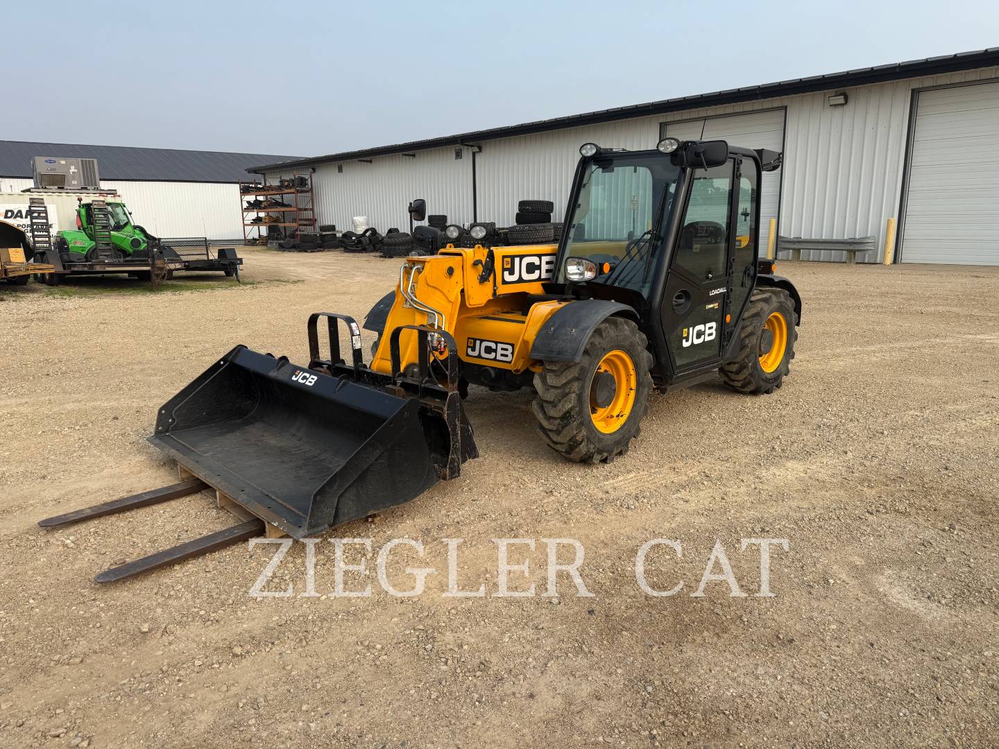 2017 JCB 525-60