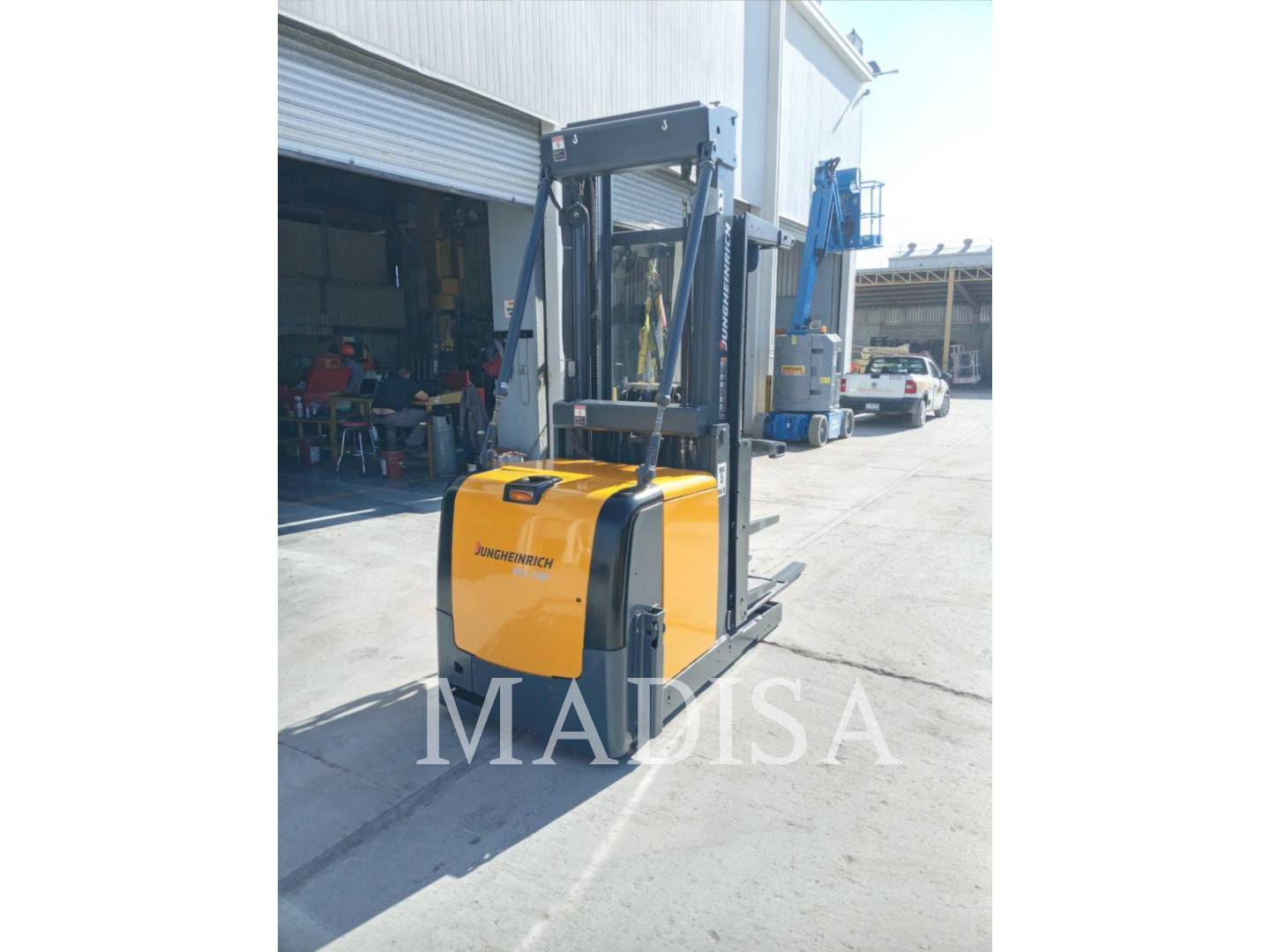 Photo of a  Cat Lift Trucks EKS308