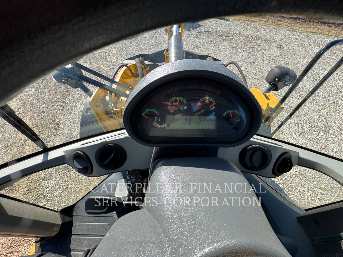 2023 CAT 926M - 29