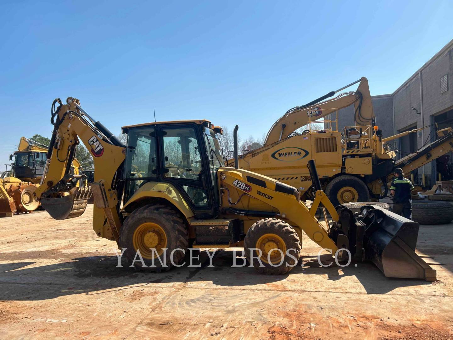 2021 CAT 420XE