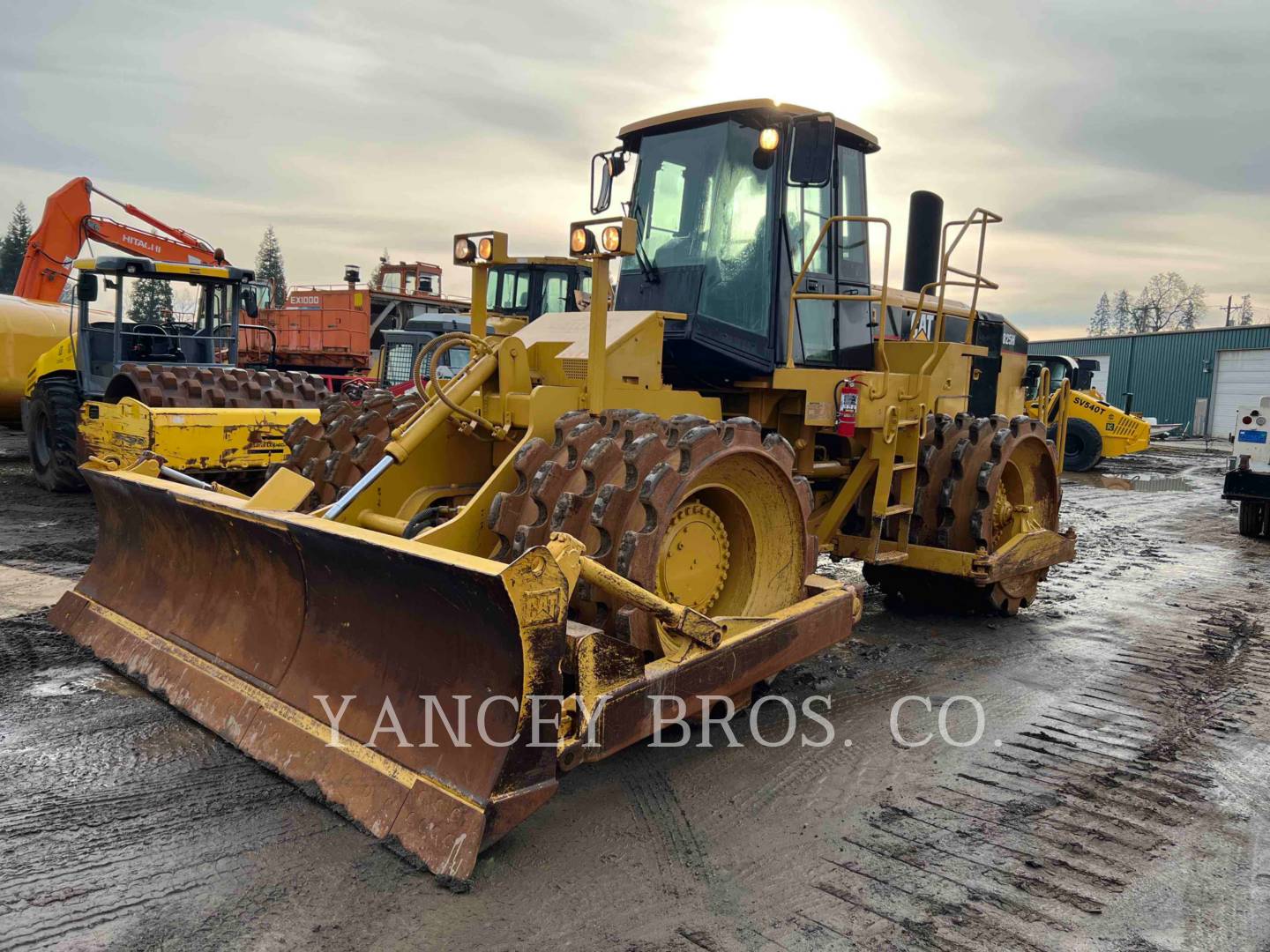 2006 CAT 825H