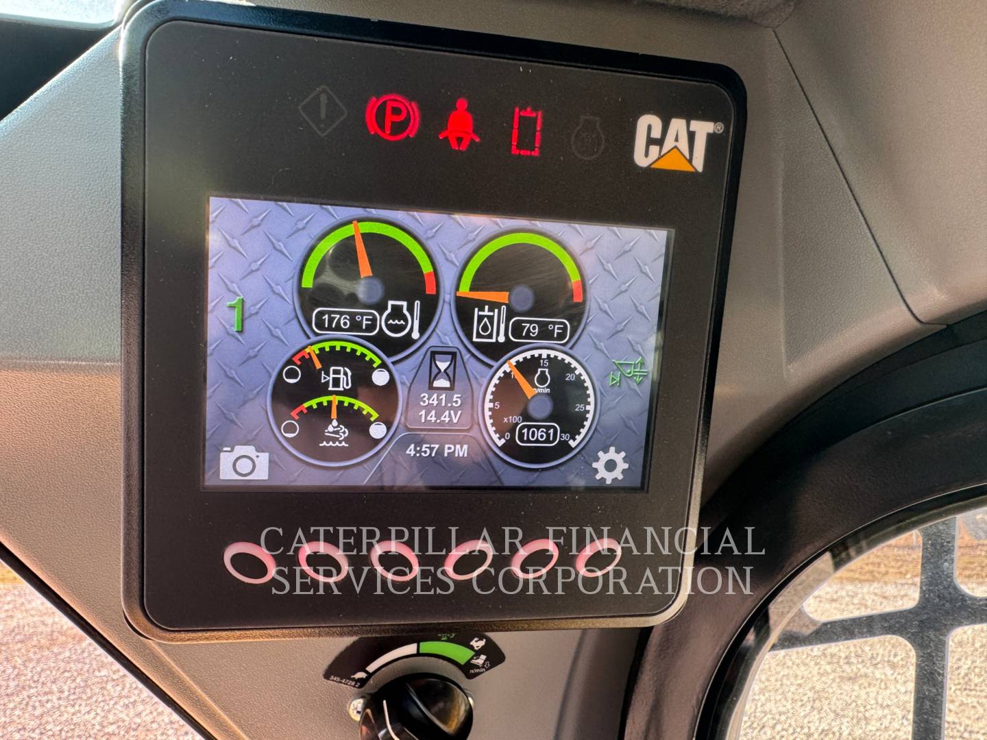 2024 CAT 299D3XE - SERIAL_NUMBER_PLATE