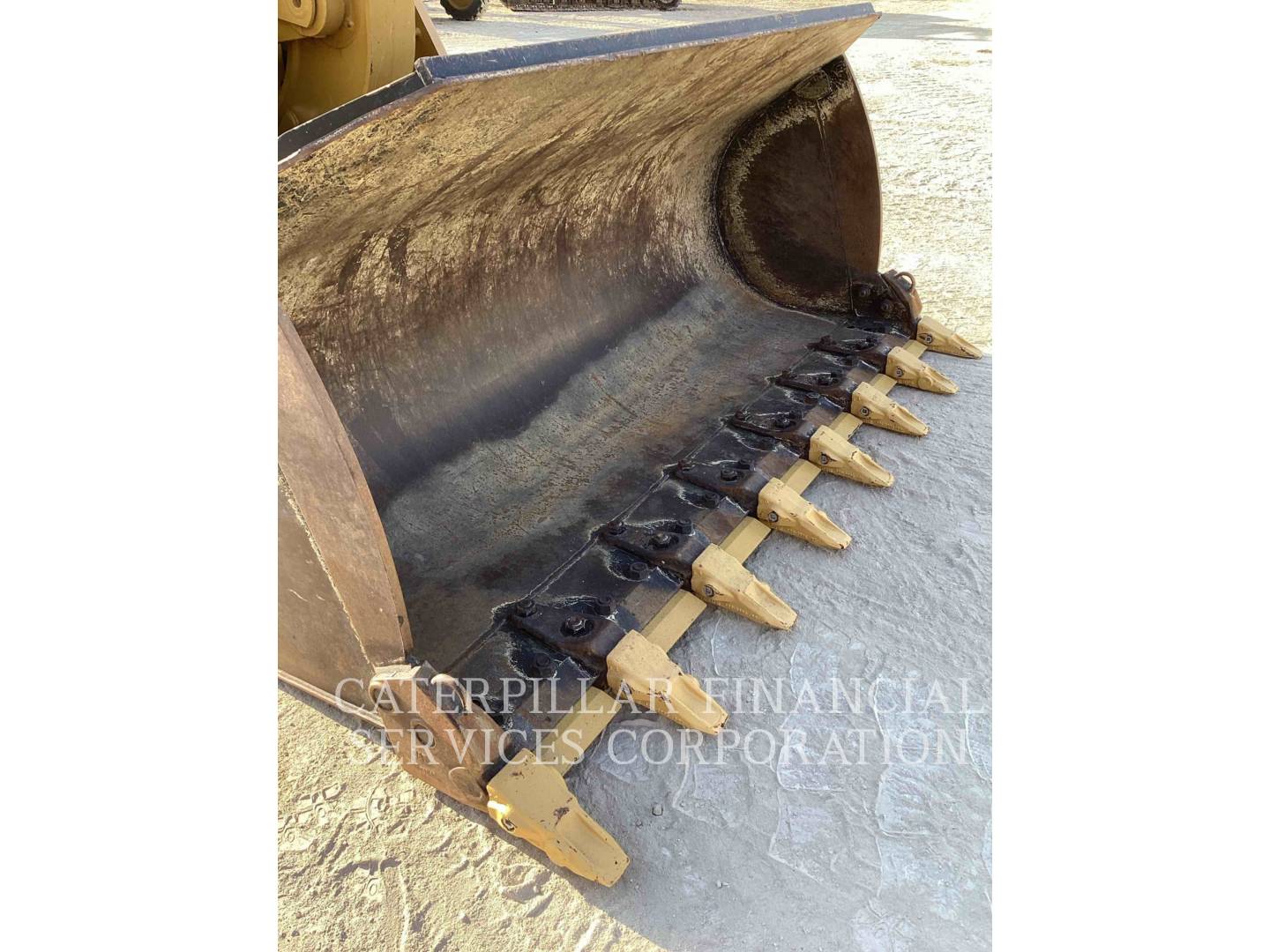 2023 CAT 963-12 - 18