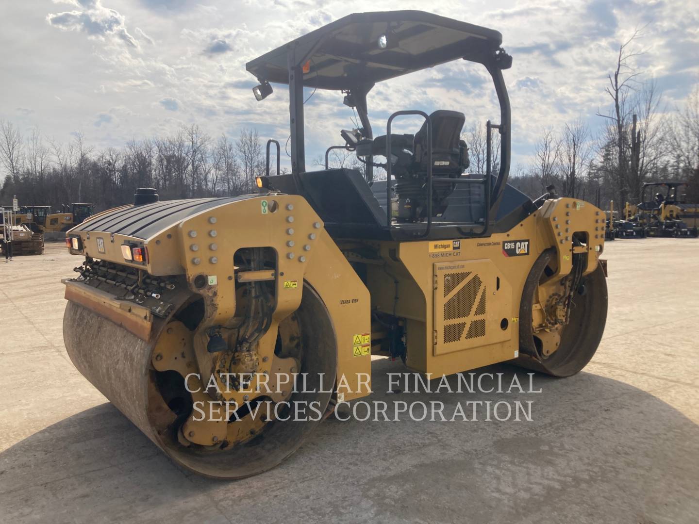 2019 Cat CB15