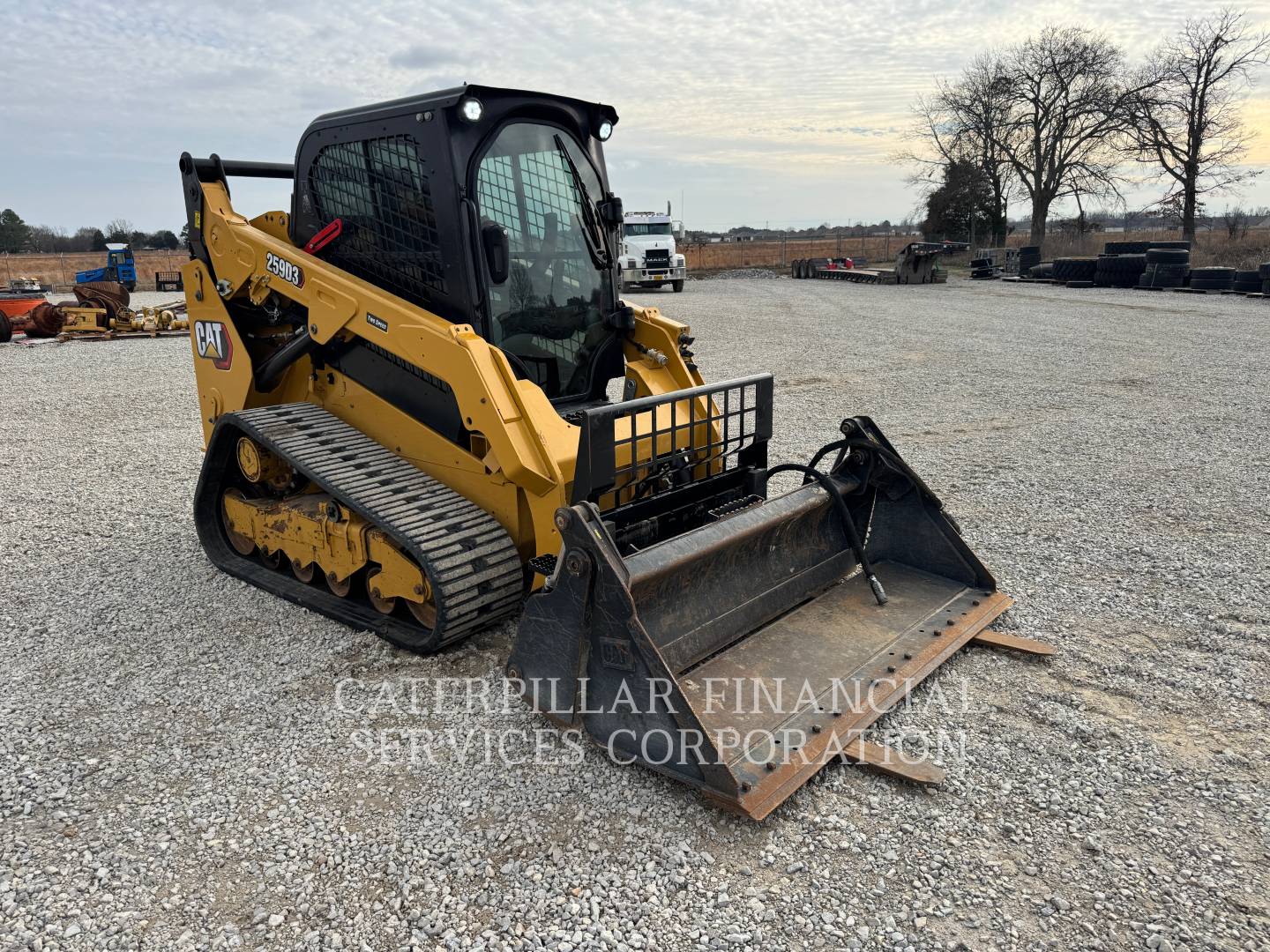 2023 CAT 259D3 - RIGHT_REAR