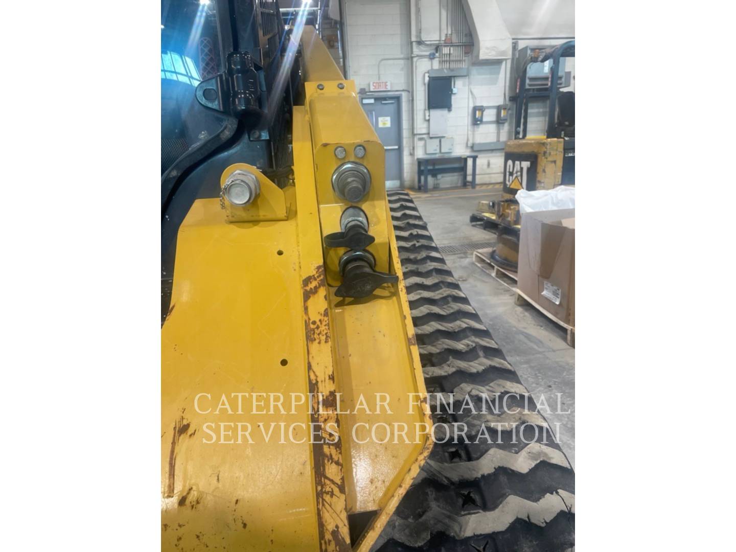 2023 CAT 299D3 - 9